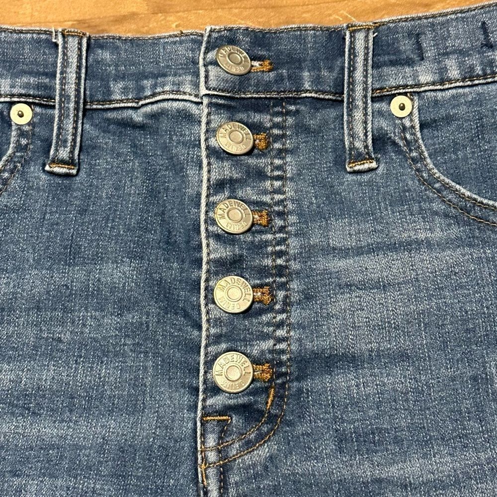 Madewell High-Rise Denim Shorts - Picture 3 of 6